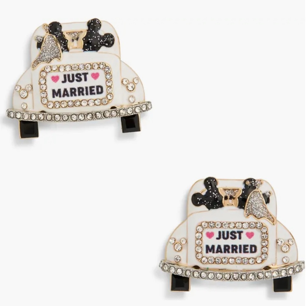 Just Married Car Brooch Set